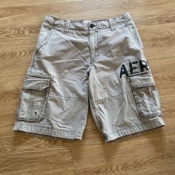 Aeropostale Other - Aeropostale Men's Light Beige Cargo Shorts with Side Logo